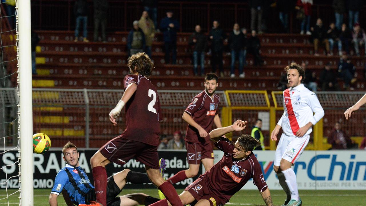 L'1-1 di Polvani che ha aperto la rimonta granata (foto Silvi)