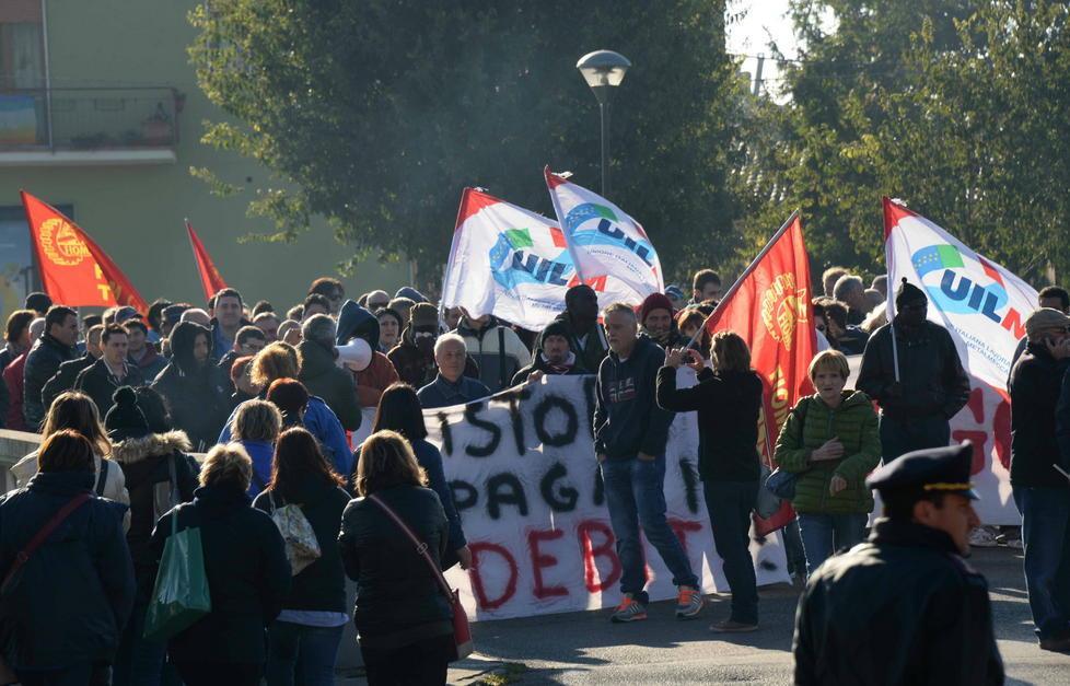 «C’è da salvare l’indotto Piaggio», il grido in Regione 