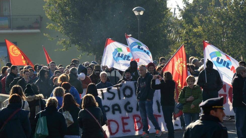 «C’è da salvare l’indotto Piaggio», il grido in Regione