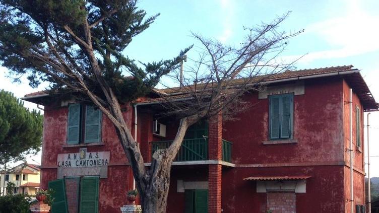 Abitata solo dal degrado la cantoniera Anas