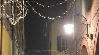 Le catene vogliono tutte via Fillungo