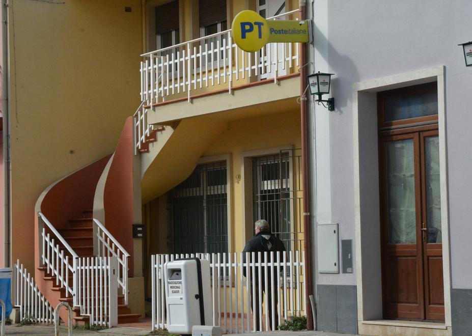 Cavi tranciati dai ladri e le Poste vanno in tilt 