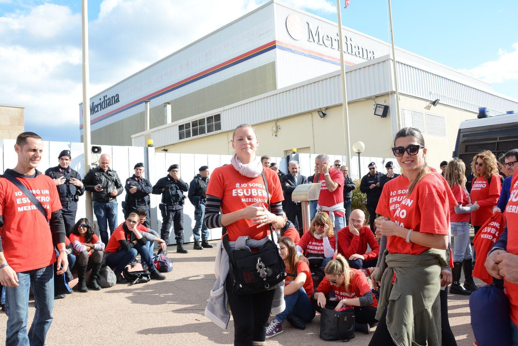 Meridiana, a Roma si firma l'uscita di 400 lavoratori