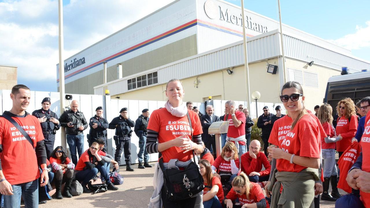 Meridiana, a Roma si firma l'uscita di 400 lavoratori