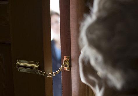 Poste Italiane avverte: «Mai addetti porta a porta»