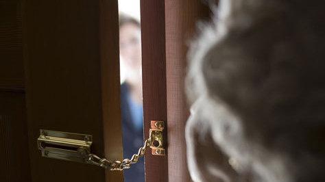 Poste Italiane avverte: «Mai addetti porta a porta»