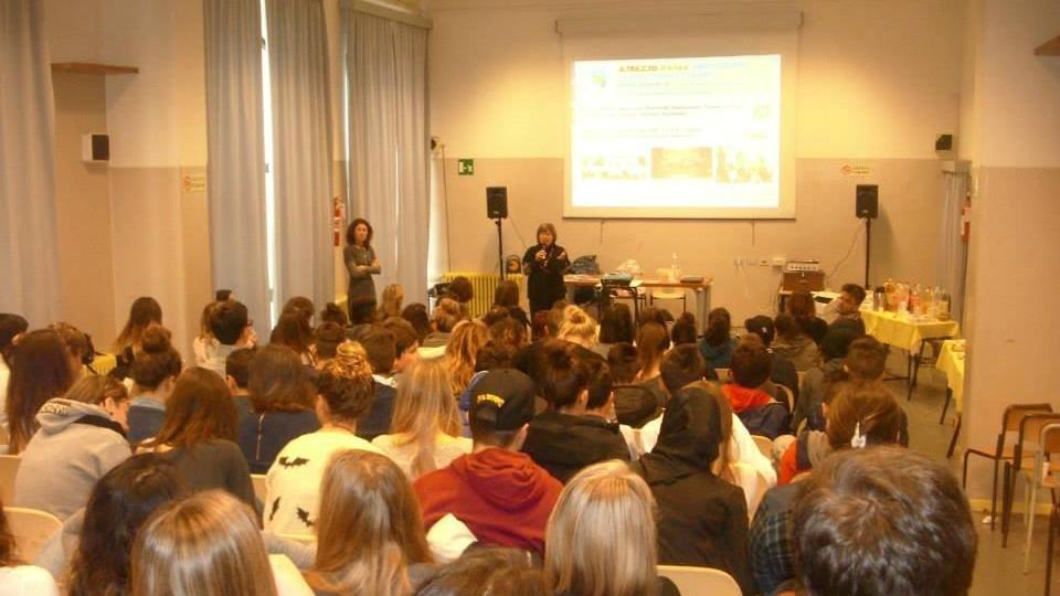 Un momento dell'incontro con gli studenti all'Auditorium di via Verdi