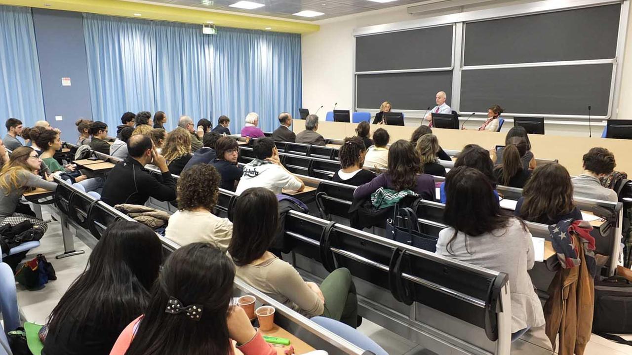 Una lezione all'università di Pisa