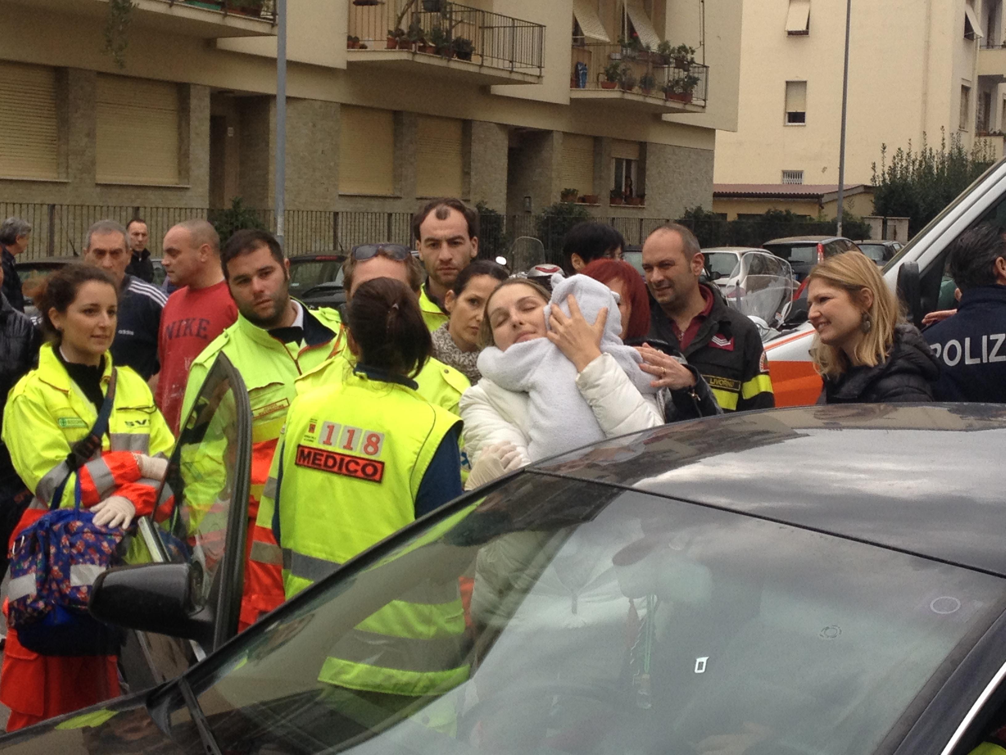 La mamma può riabbracciare il suo bimbo