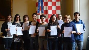 Servizio civile, saluto in Comune per i primi nove giovani