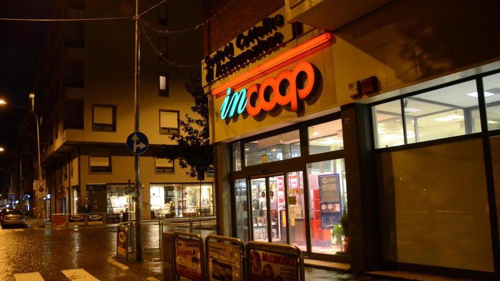 Parapiglia alla Coop per un liquore