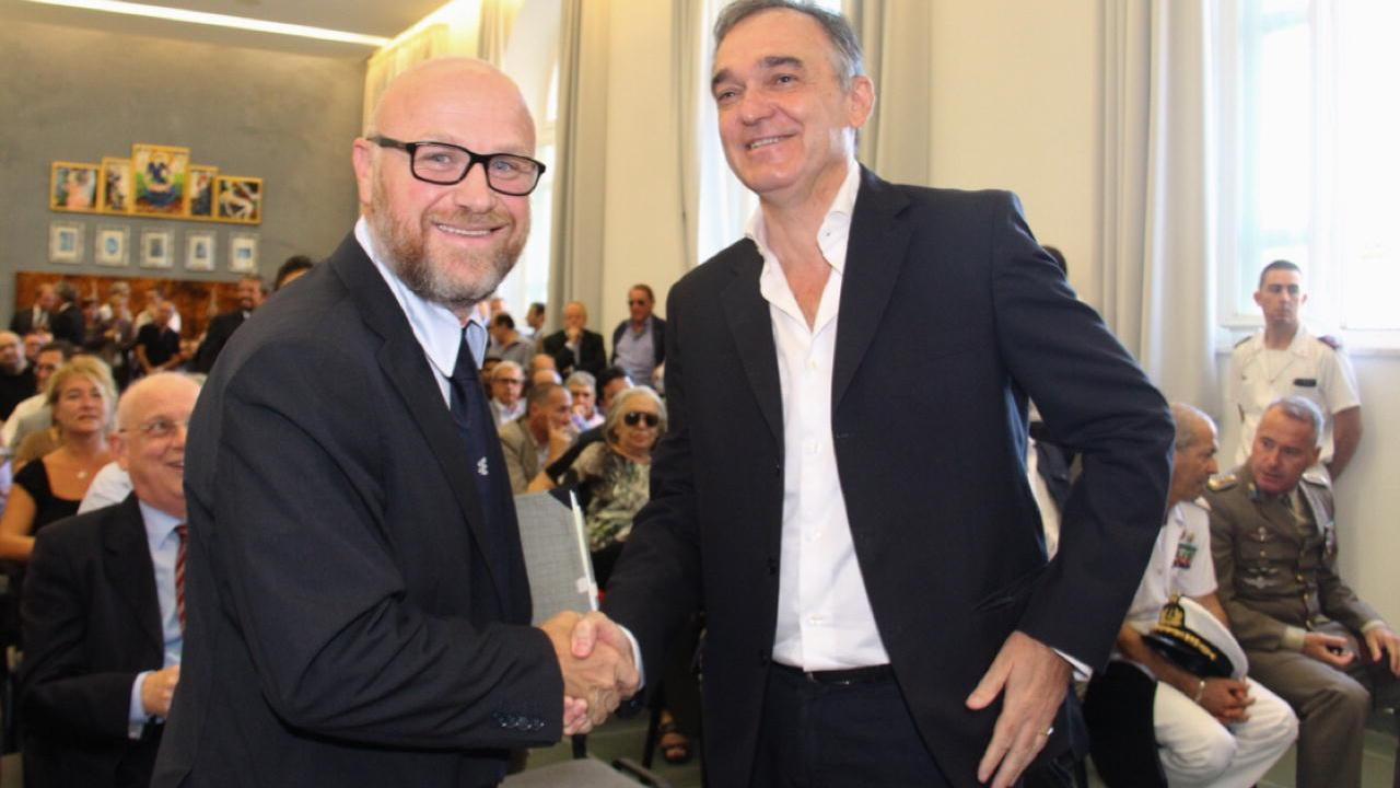 Il sindaco Filippo Nogarin e il presidente della Regione Toscana,. Enrico Rossi
