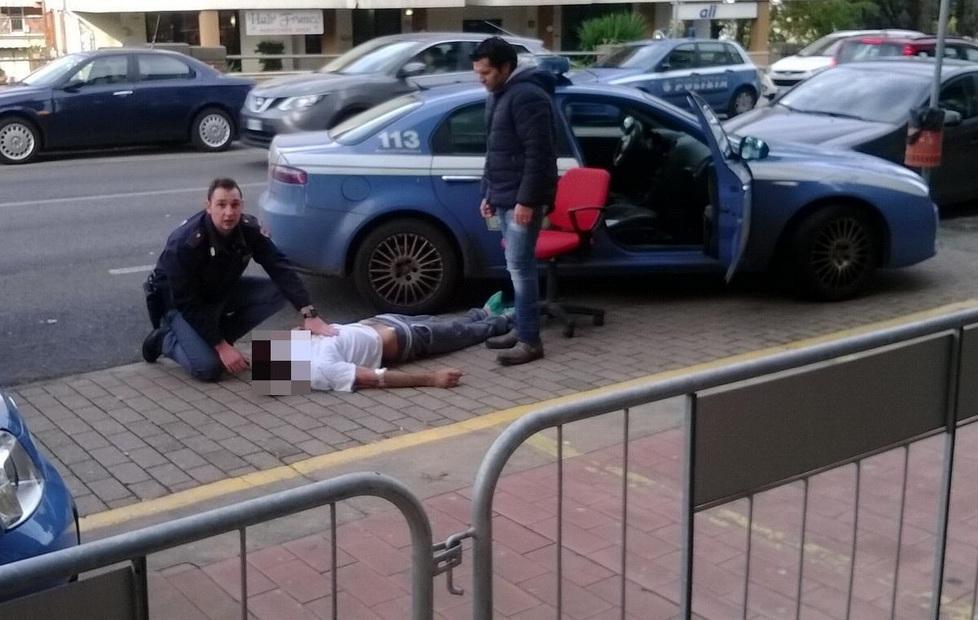L'uomo fermato dalla polizia
