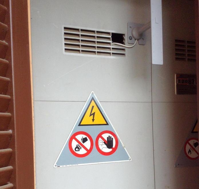 Meno tensione alla cabina sotto accusa 