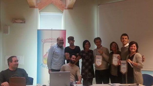 Fanno tappa a Camaiore i ciclisti di “Save the Rhino”