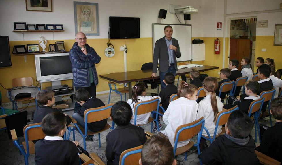 Sull’autobus le frasi degli alunni 