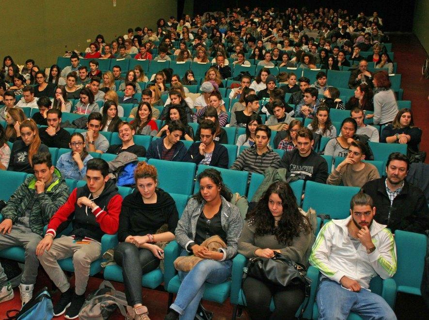 Più prudenti alla guida, la vita non è un film 