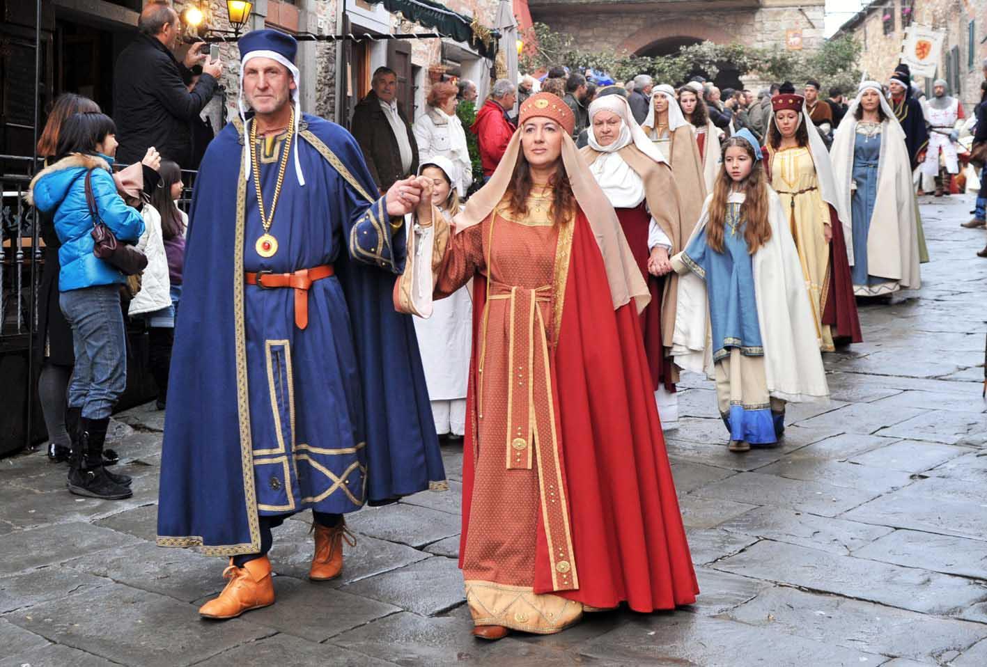 Il corteggio storico a Suvereto