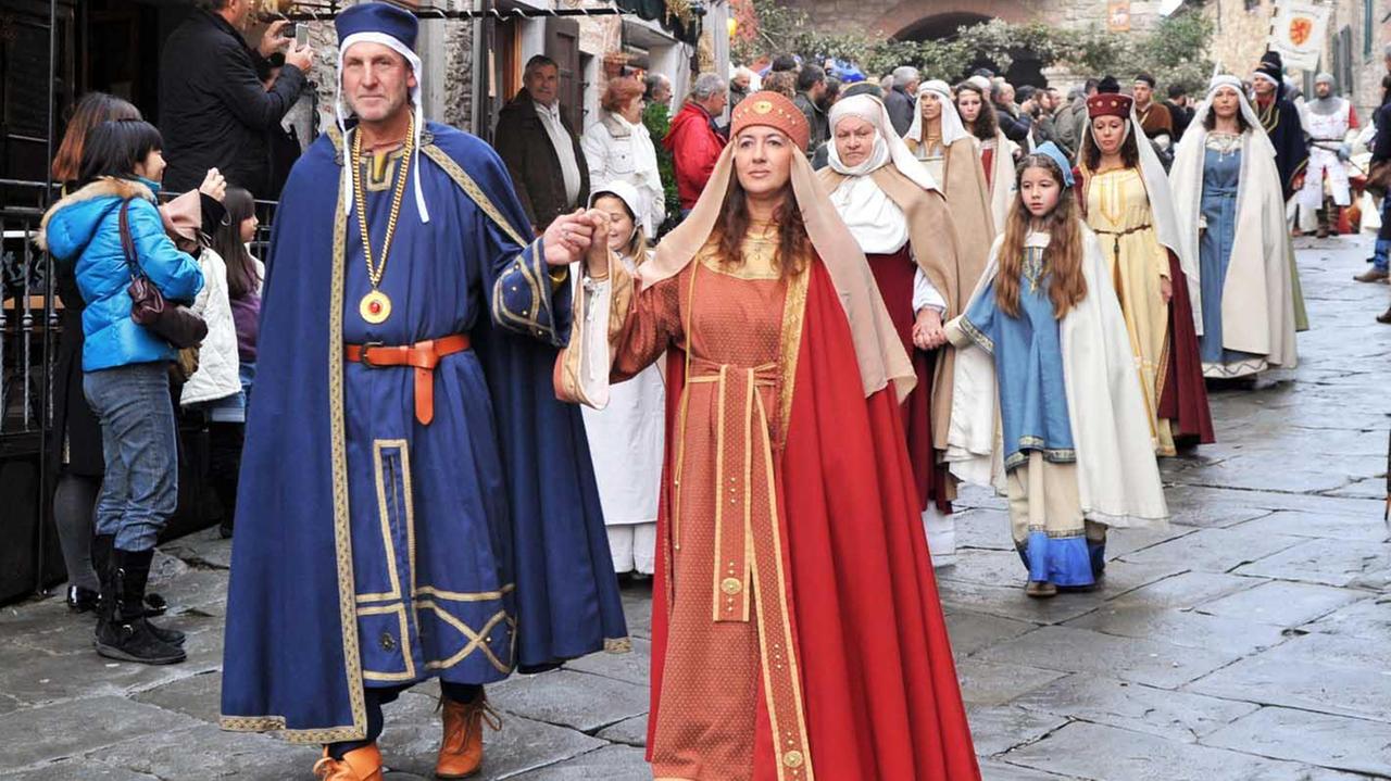 Il corteggio storico a Suvereto