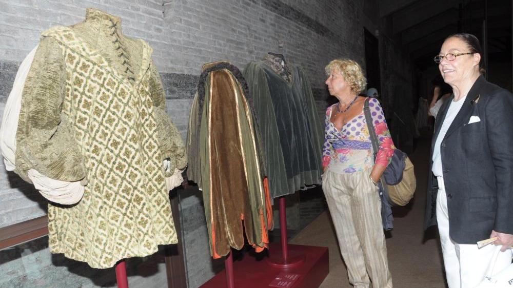 Abiti di scena della Fondazione Cerratelli