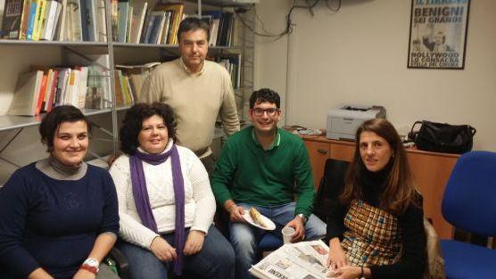 Alcuni rappresentanti delle associazioni Pangea e Diapsigra ospiti della redazione del Tirreno