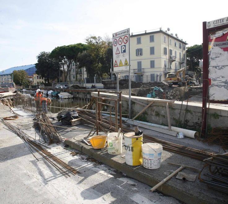 Rivoluzione del traffico per i lavori al ponte girante