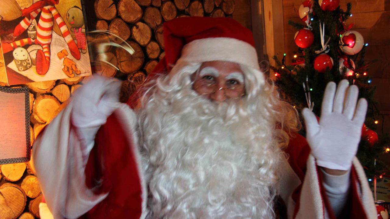 Narnali fra mercatini e cena con Babbo Natale