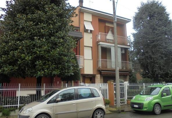Anziano infermo derubato a Carpi La razzia mentre dormiva 