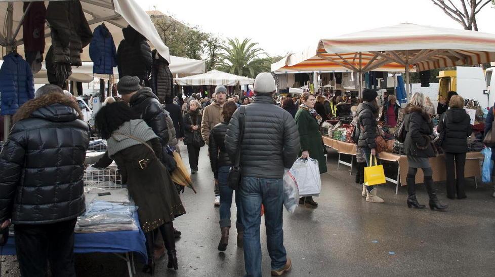 «Mancano i banchi» Salta il mercato dell’Immacolata