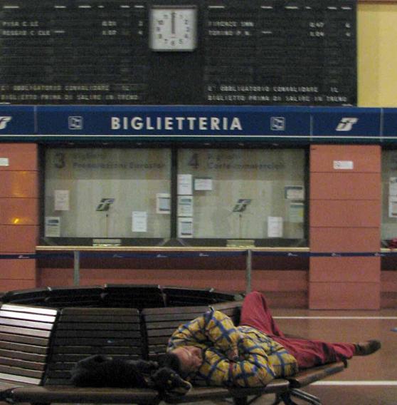 Quei tipacci nelle nostre stazioni 