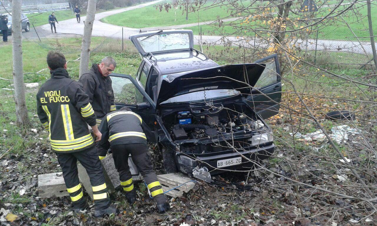 Schianto in tangenziale, è morto l'anziano automobilista