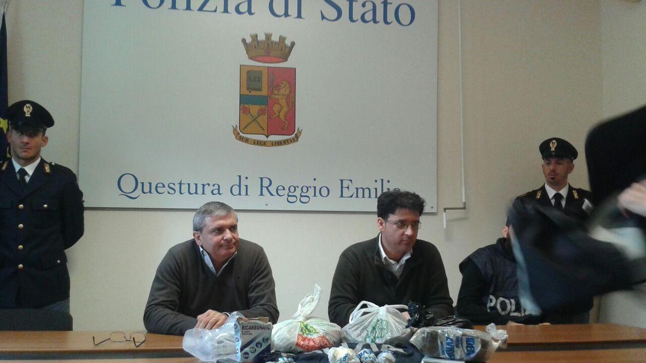 Aveva due chili e mezzo di droga nel materasso