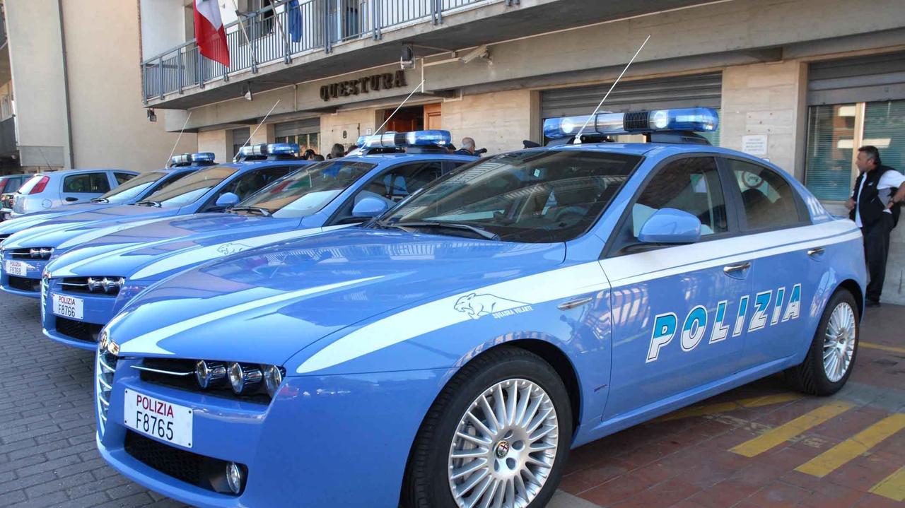 La questura di via Macallè, a Pistoia (foto Gori)
