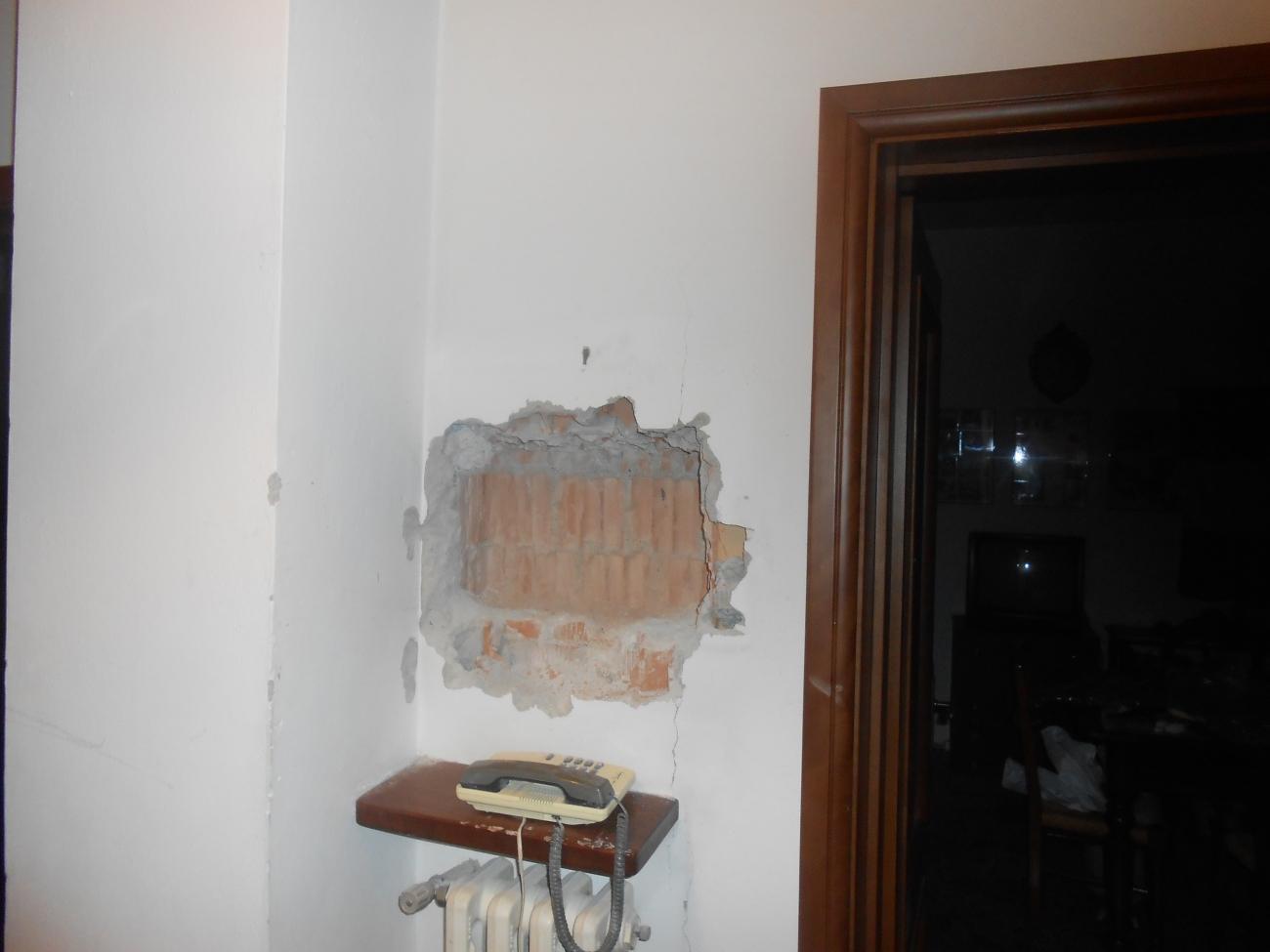 I ladri smurano la cassaforte della villa 