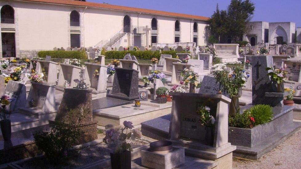 Interventi per tre cimiteri