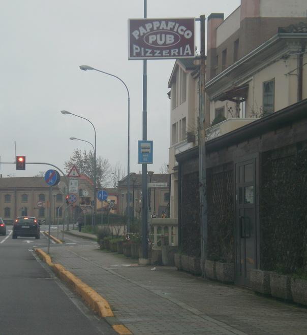 Fumo nell’ex pizzeria, momenti di paura