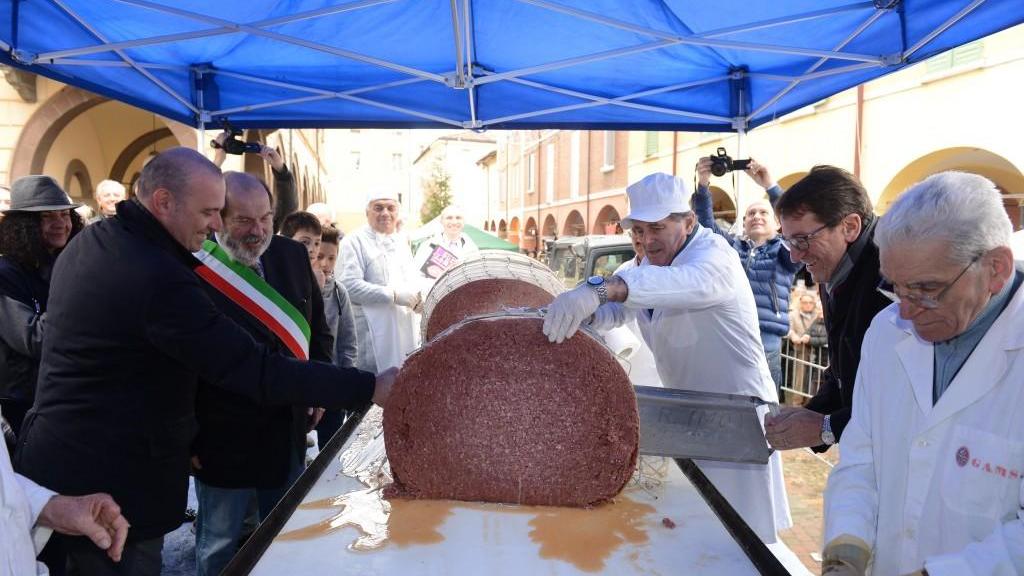 Un record di... gusto: a Castelnuovo il Superzampone da una tonnellata