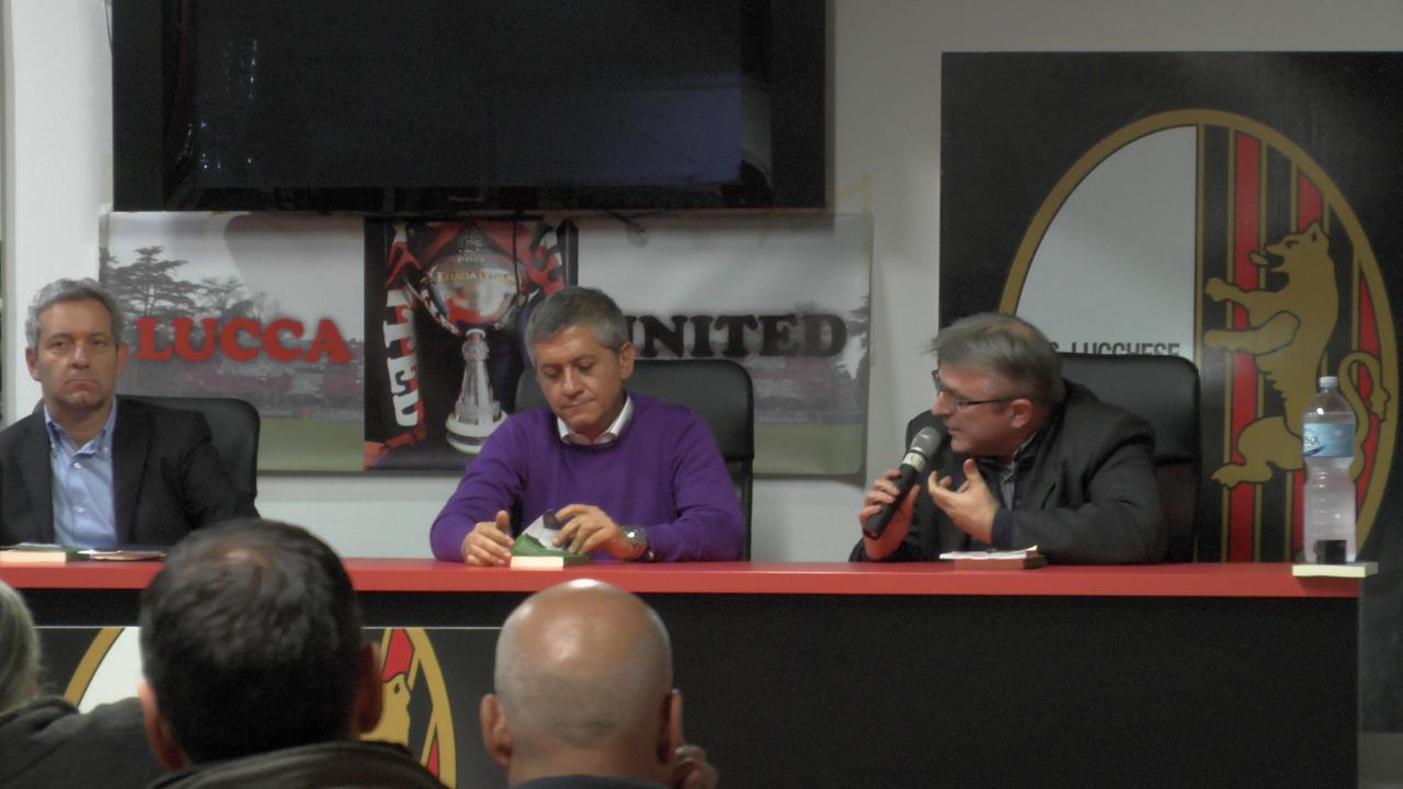 L'autore del libro "Gol di rapina" nella sede di Lucca United