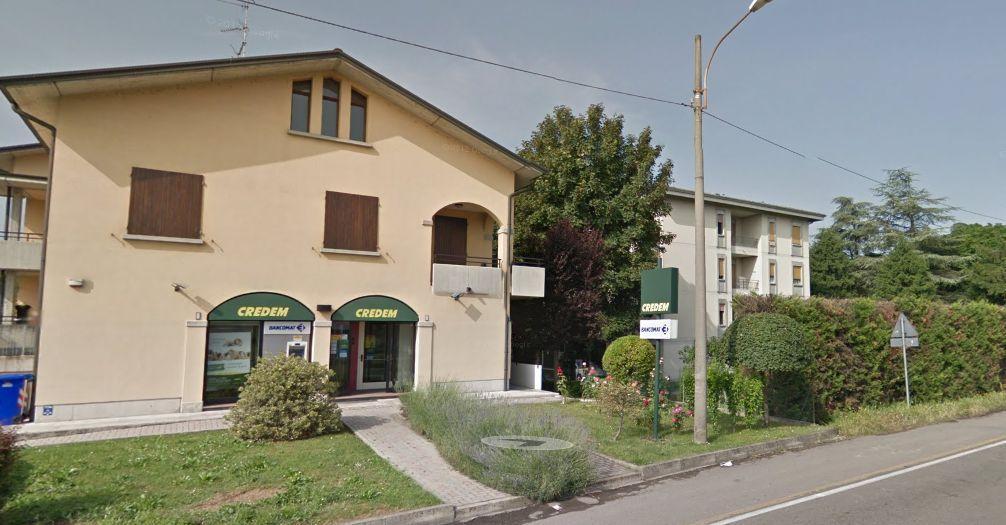 Banditi a volto coperto rapinano il Credem 