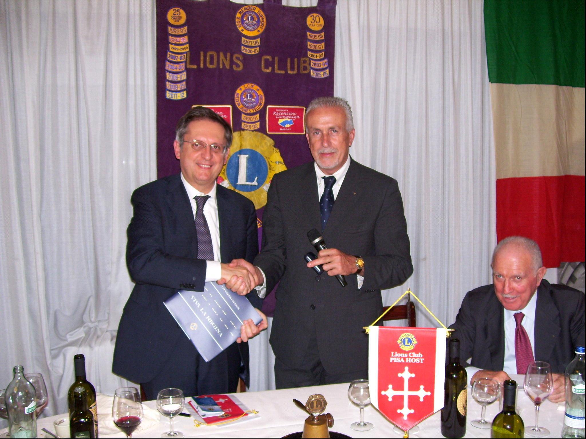 Il sindaco Filippeschi (a sinistra) con il presidente Valtriani