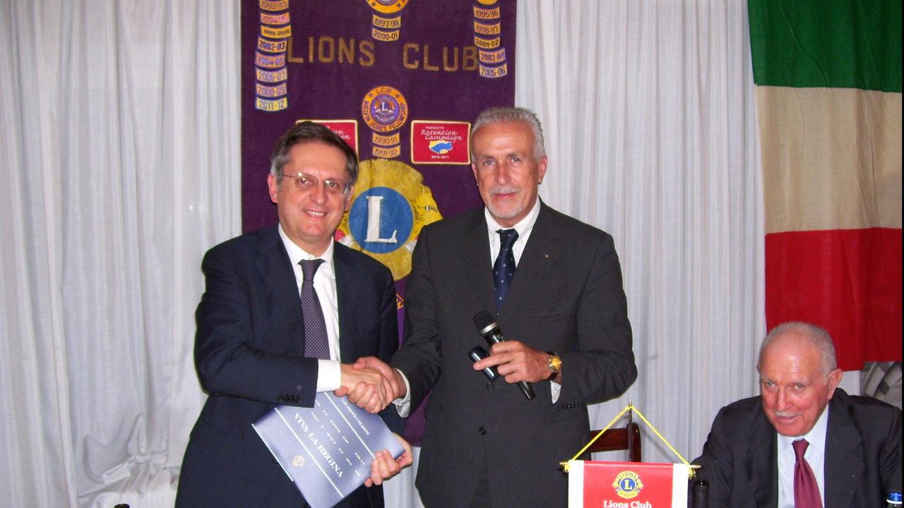 Il sindaco Filippeschi (a sinistra) con il presidente Valtriani