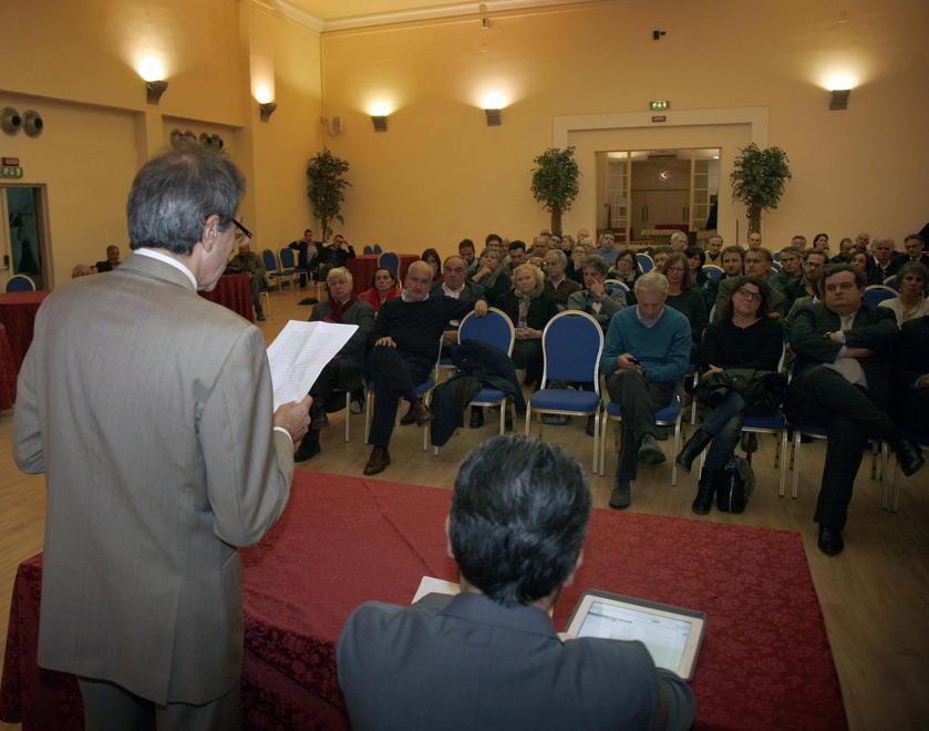 Parrini striglia il Pd viareggino 