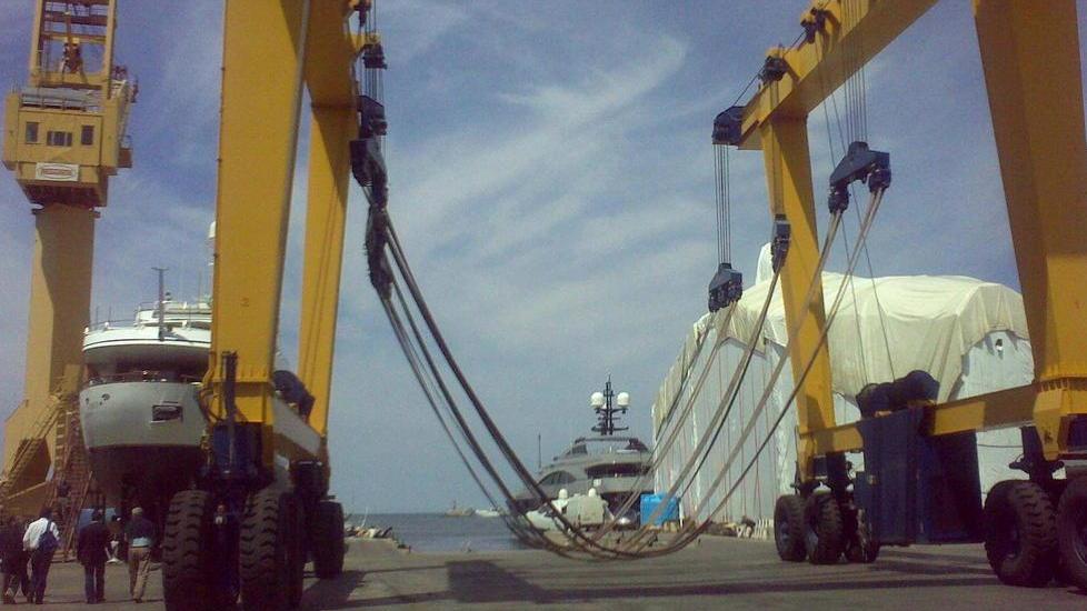 Polo nautico, frazionamento vicino