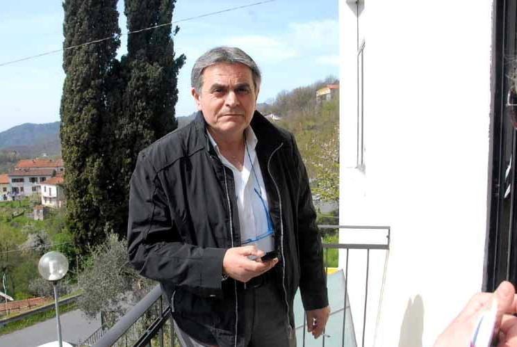 «Troppe tasse, trasferiamoci a Comano»