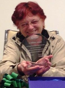 Targa consegnata a Milena Ascari