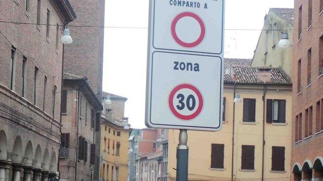 E i ferraresi chiedono la Zona 30 in tutta la città