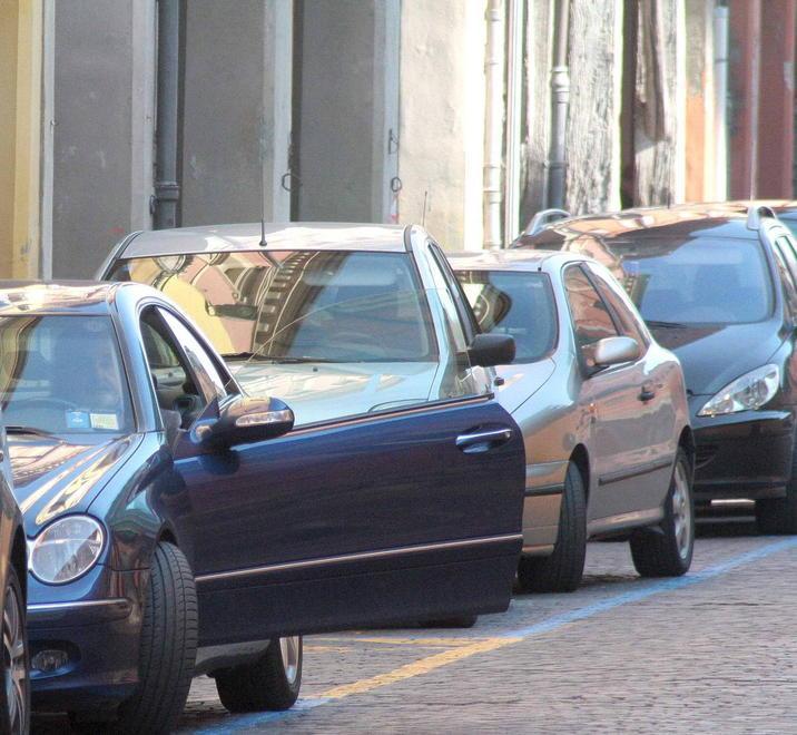 I predoni di ricambi d’auto rubano anche un volante 