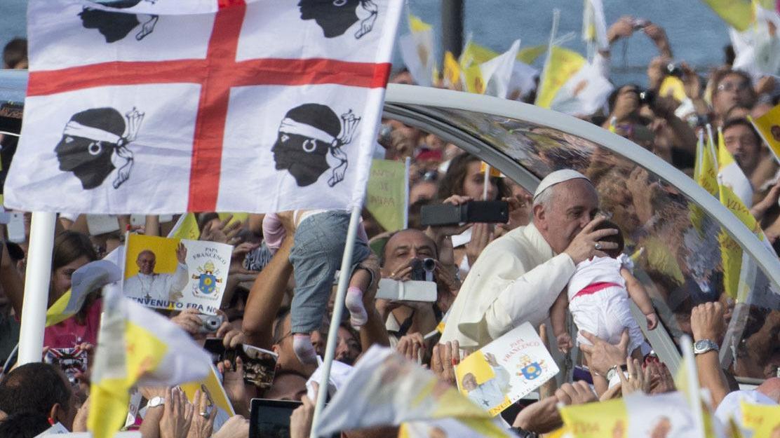 Papa Francesco nella visita a Cagliari 