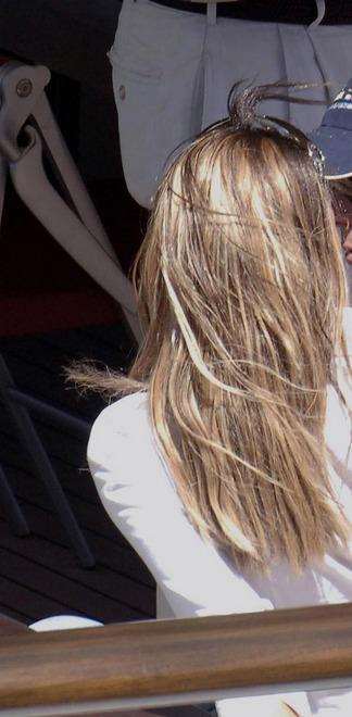 Il marito che tradiva la moglie con se stesso 
