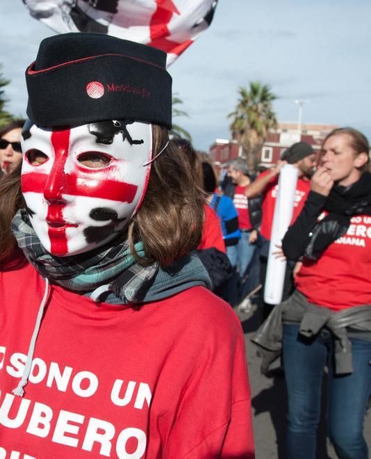 Meridiana, polemica sui voli per la Difesa Sindacati spaccati 